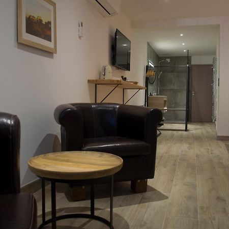 Aux Platanes Hotel Poligny  Bagian luar foto