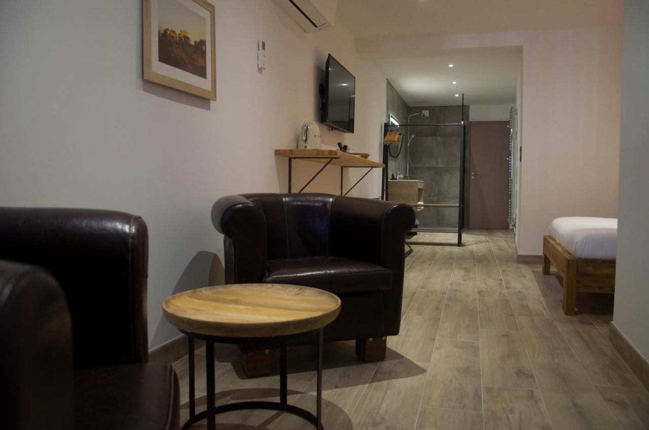 Aux Platanes Hotel Poligny  Bagian luar foto