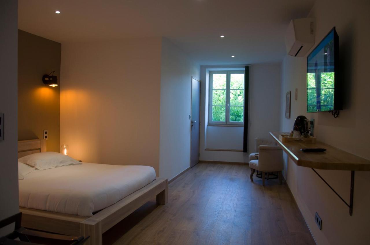 Aux Platanes Hotel Poligny  Bagian luar foto